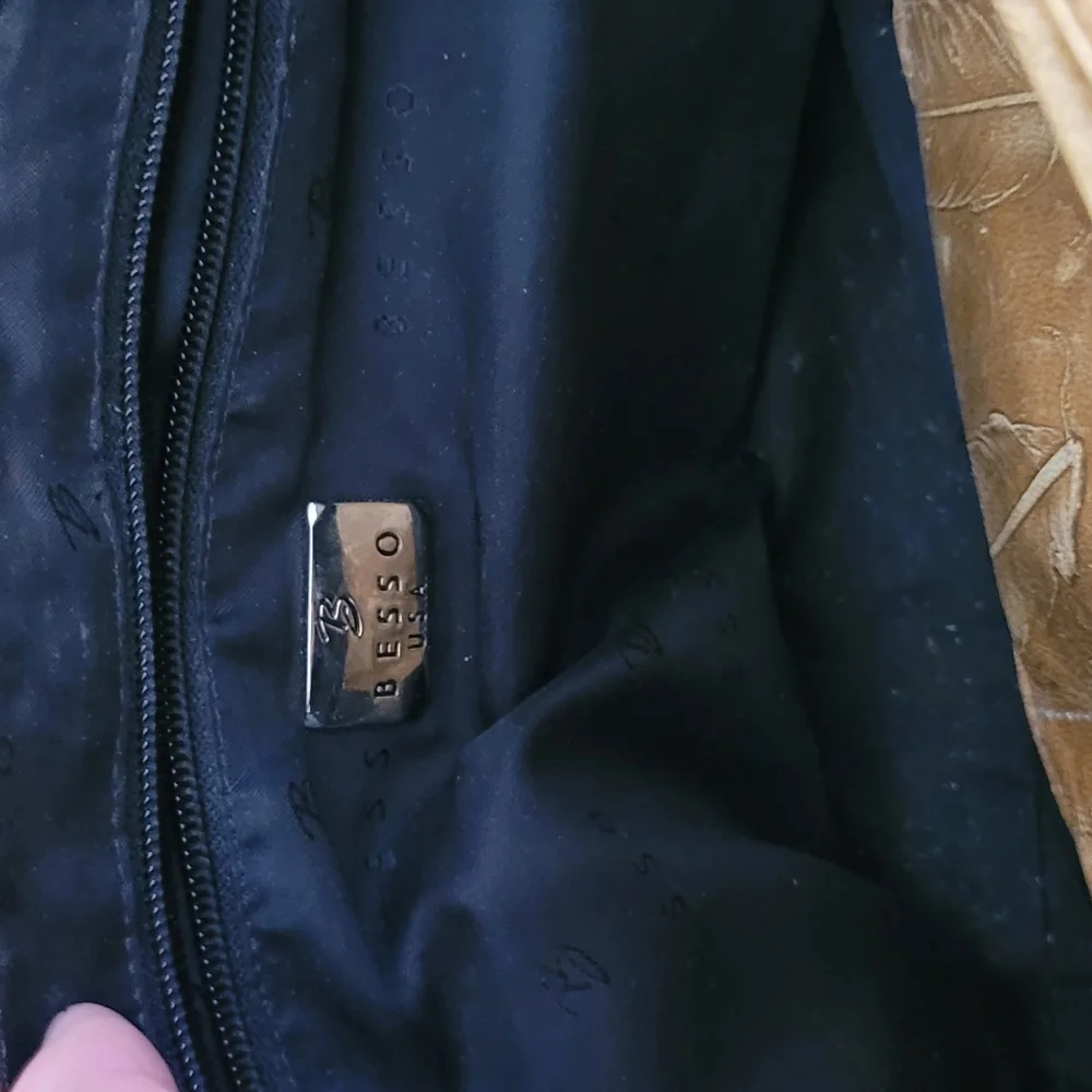 Purse - Picture 2 of 5